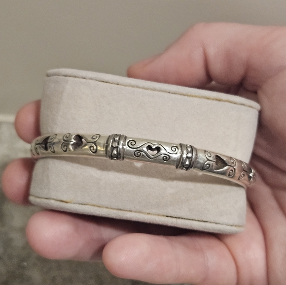 Brighton Shot Through The Heart Round Etched Bangle Bracelet - Picture 2 of 5